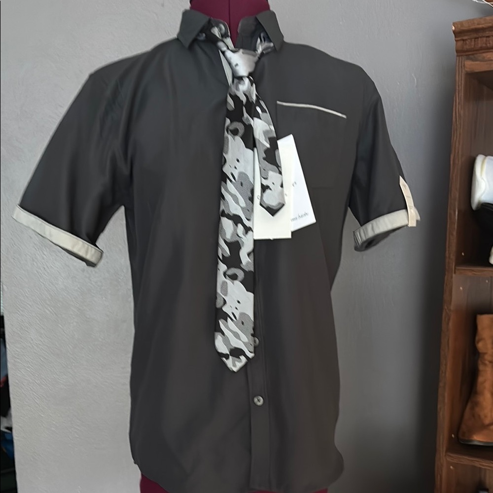 Boys dark gray Short Sleeve Shirt with Camouflage Tie